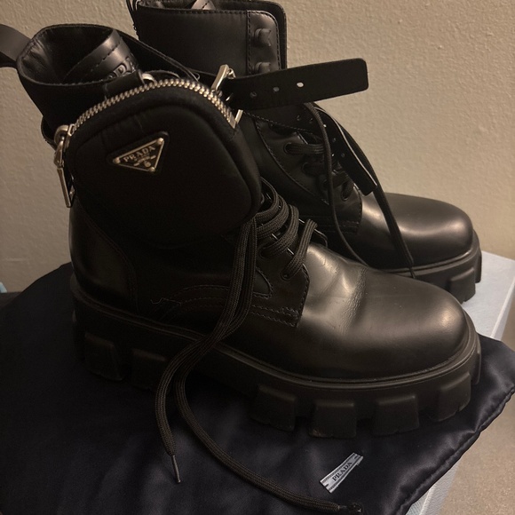 Prada boots - Picture 1 of 3